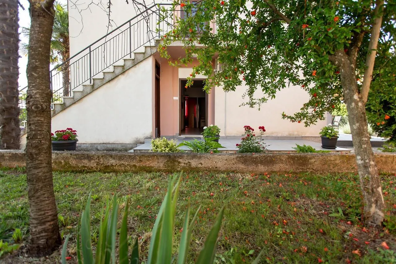 Apartments With A Parking Space Rovinj - 20535