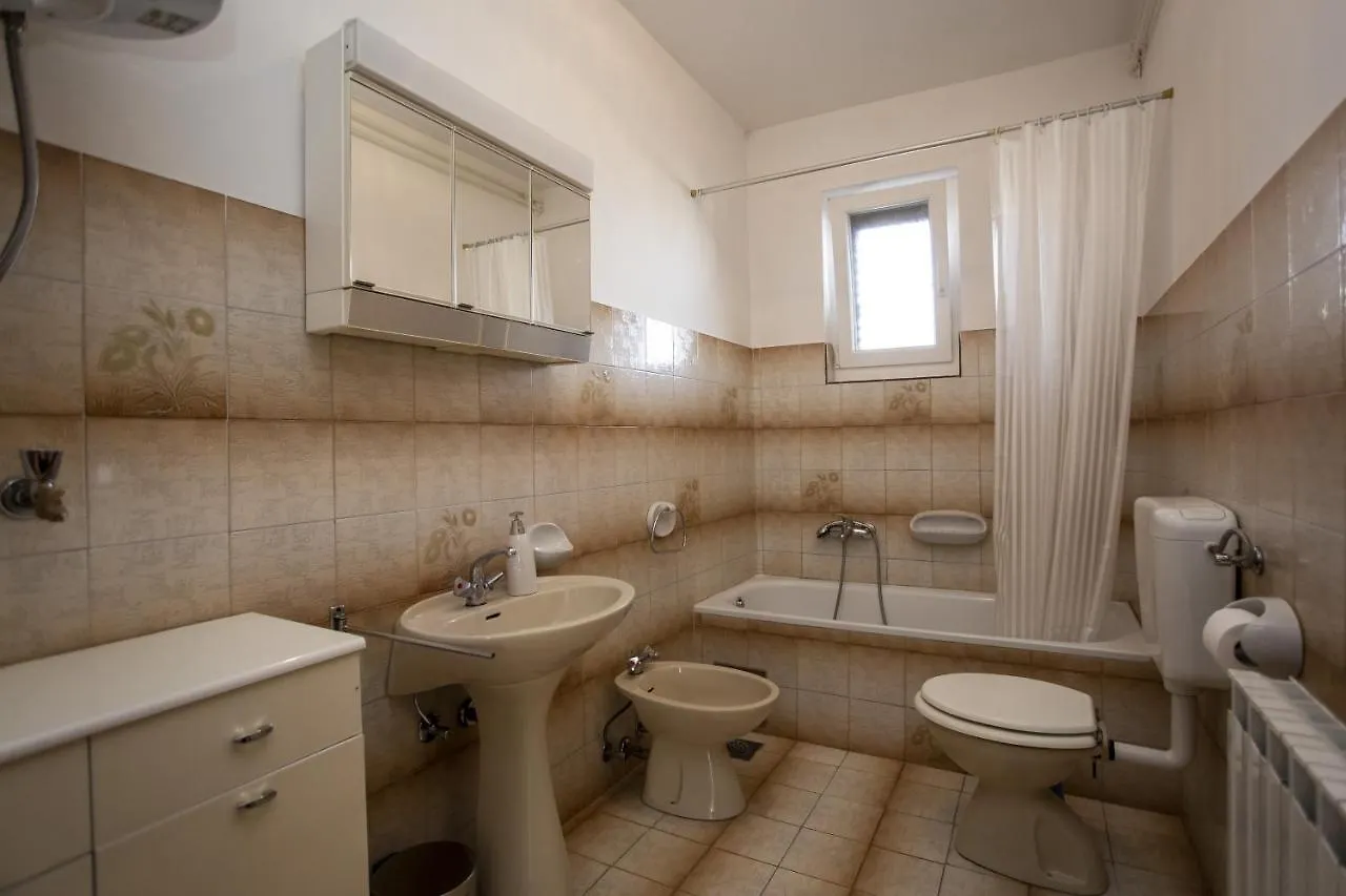 Apartments With A Parking Space Rovinj - 20535